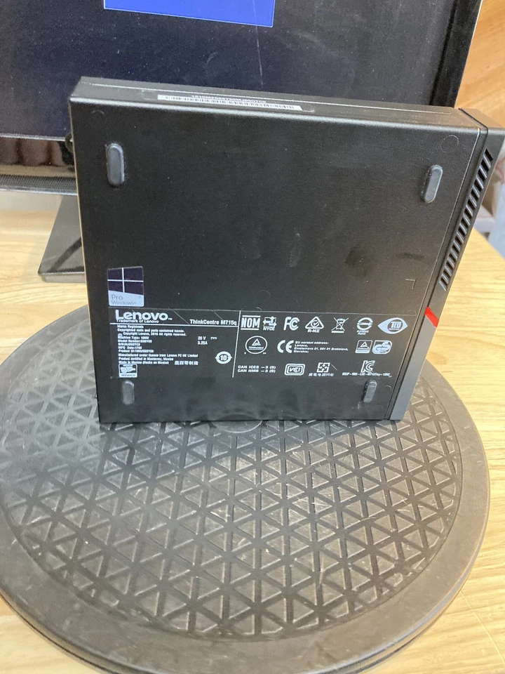 Lenovo Thinkcentre M715Q Tiny AMD Pro A6-8570E 3.0GHz 8GB 128GB SSD W11P Foto 2 de 4