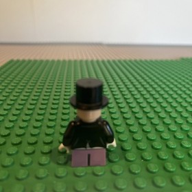 Lego The Penguin Minifigure 76035 Jokerland 10937 Arkham sh0060