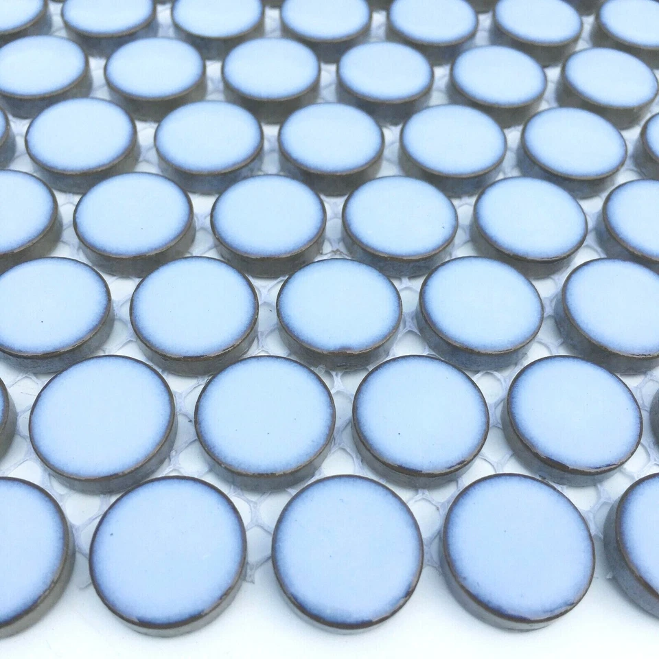 Mosaico de pared y piso de porcelana azul Cielo estilo raku redondo 3/4 x 3/4 centavos Foto 3 de 4