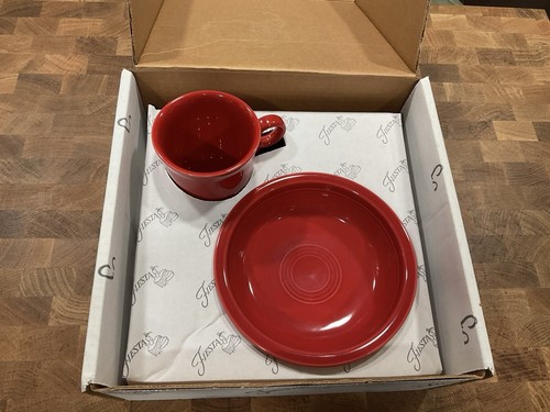 FIESTAWARE Scarlet 831 326 4-Piece Dinnerware Place Setting Set NIB - Picture 4 of 5