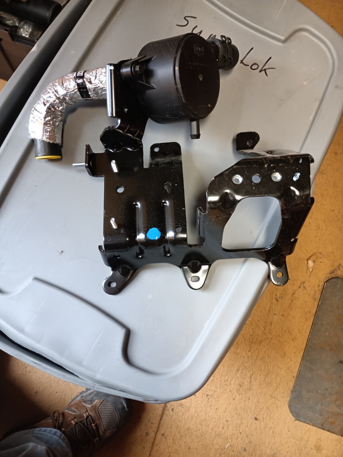 1876313C92 BREATHER ASSEMBLY, IMPACTOR WITH BRACKET | eBay 