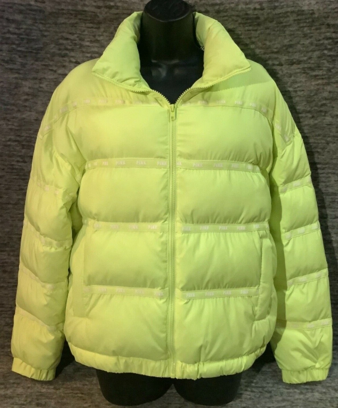 UNDERCOVER Giacca con cappuccio Victoria’s Secret rosa full zip puffer verde lime logo M rara nuova con etichette