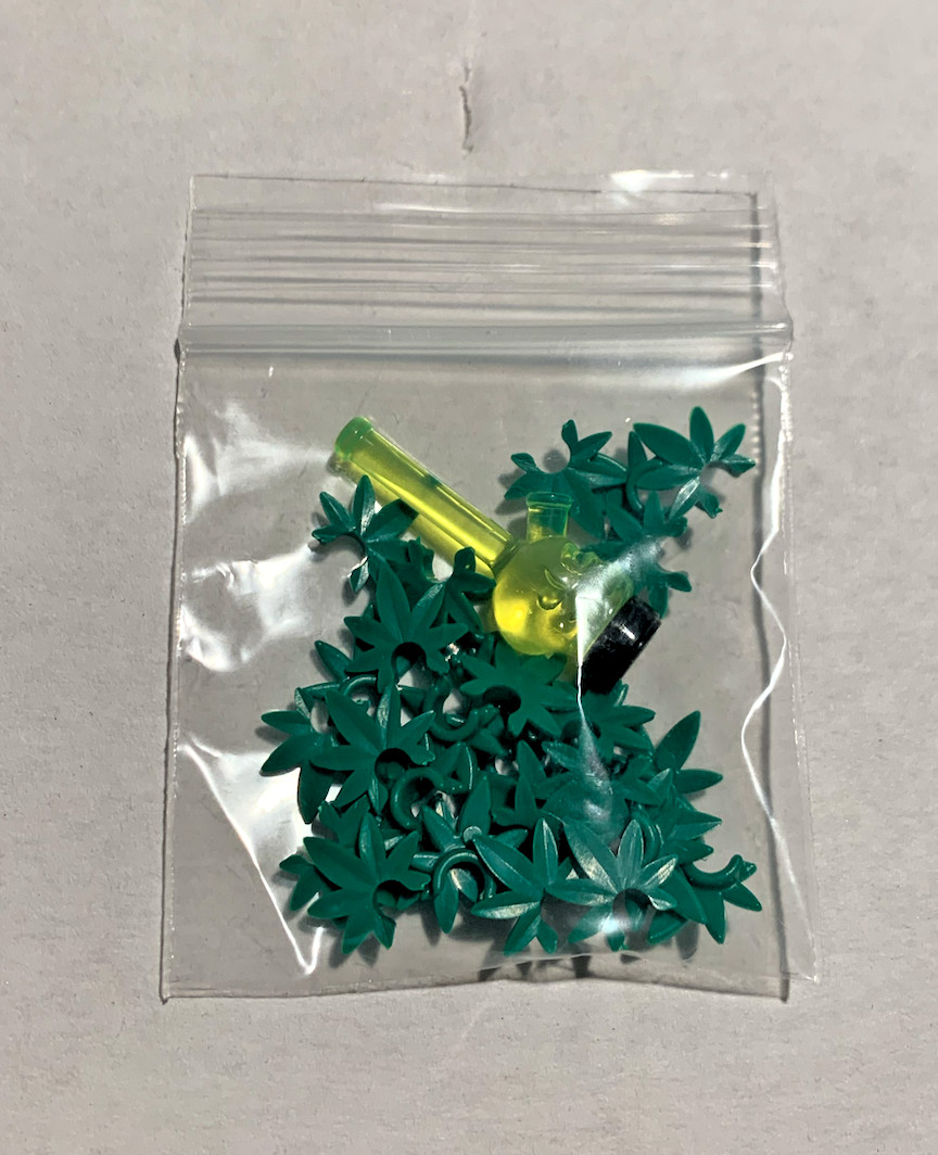 Маленький пакетик с листьями Средне-зеленый желтый Бонг Кирпичная минифигурка Citizen Новая 24590₽