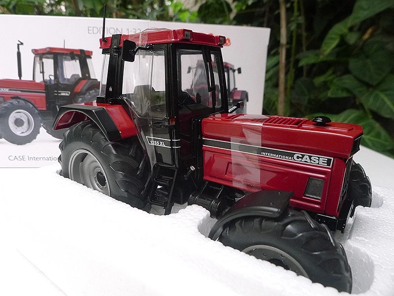 1:32 SCHUCO CASE International 1255 XL Tractor Granja Máquina Modelo Diecast Foto 3 de 4