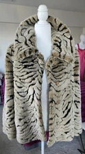 GUIDUCCI FAUX FUR COAT - ITALIAN DESIGN - CHIC ELEGANT LUX - 10/12 - M/L