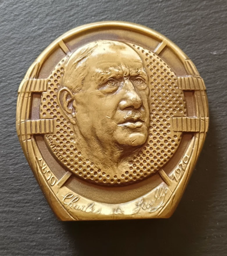 MÉDAILLE BRONZE & Portrait de Charles de GAULLE " J.BALM EUR 45,00