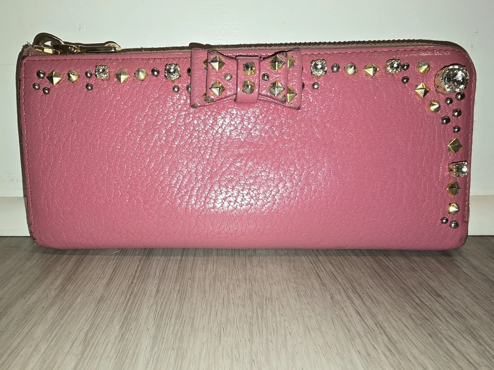 Cartera Larga Miu Miu Rosa Cinta Tachuelas Joya Media Cremallera - Usada Foto 3 de 4