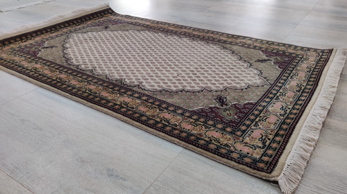 Authentic Vintage 2'9" x 4'5" Hand Knotted Area Rug 100% Wool Beige 83x135 cm - Picture 20 of 24