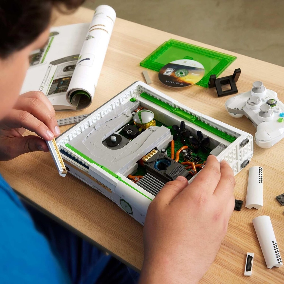 MEGA Microsoft Collectible Building Set, Xbox 360 Replica Model