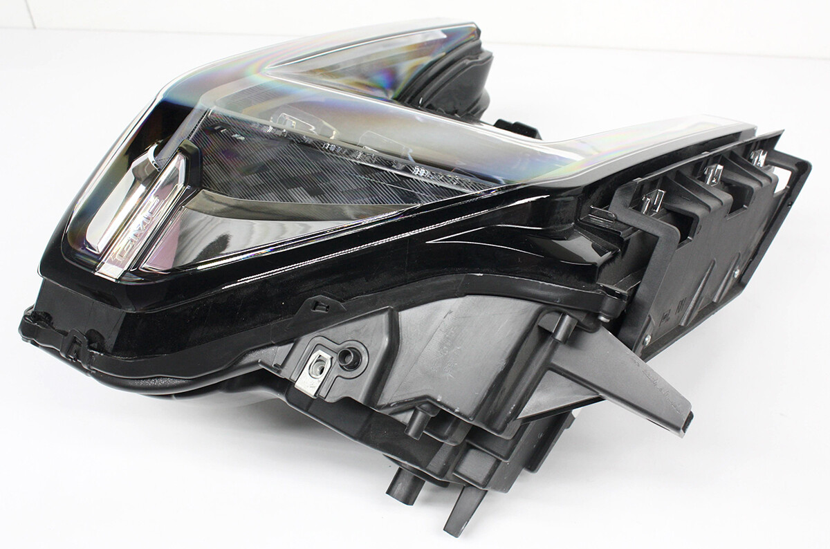 2021 GMC Yukon Denali At4 Passenger RH Side Full LED OEM Headlight  