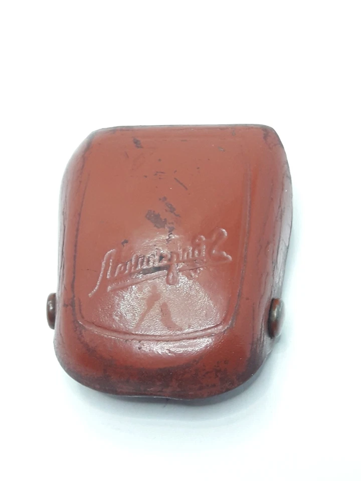 Vintage Leningrad 2 Exposure Meter Manual Analogue Light Meter Leather Case Old - Image 2 of 4