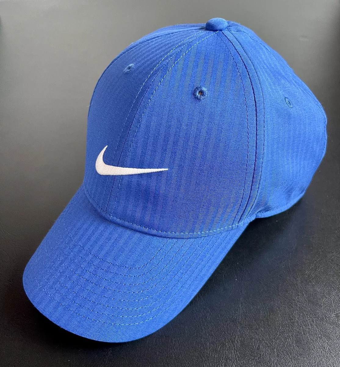 Royal blue best sale nike cap