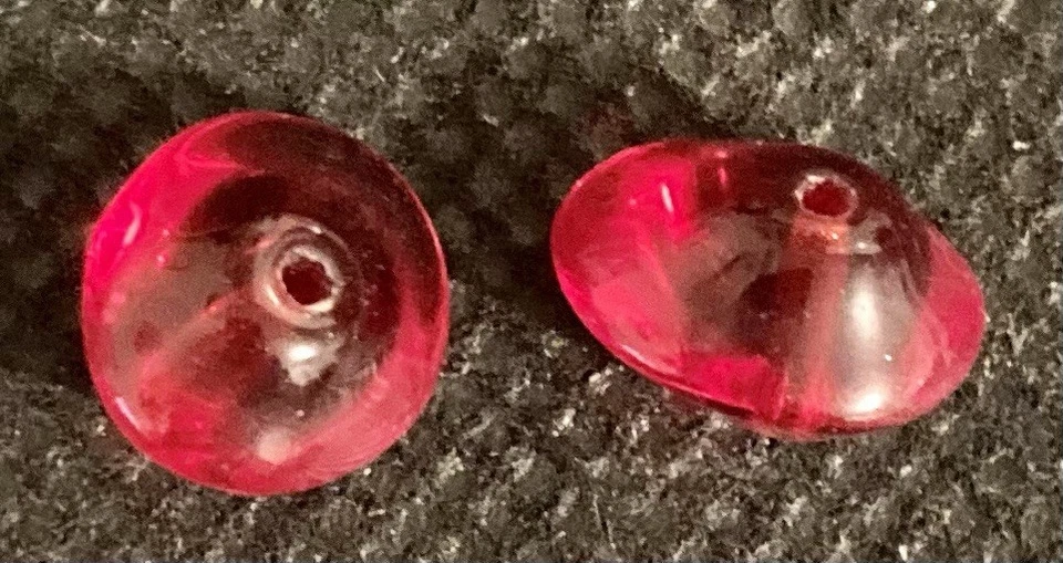 Lote de 20 cuentas de vidrio rojo de 11 mm con forma inusual años 50 hechas en Checoslovaquia Foto 2 de 3