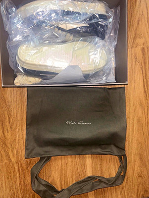 Rick Owens Men s White/Black DRKSHDW US 8.5 w/ Box Dust Bag