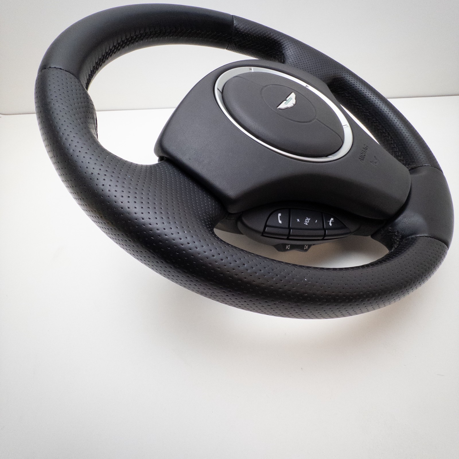 Aston Martin Vantage 2005-2012 Steering wheel