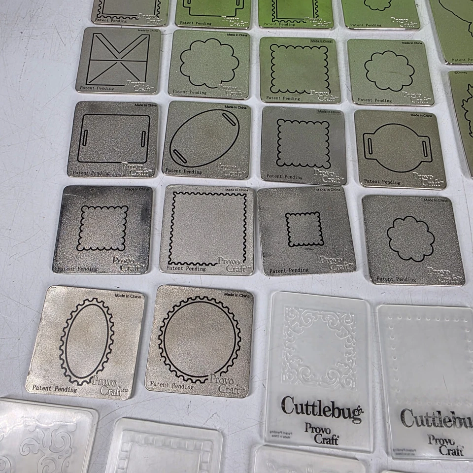 Cuttlebug Provo Craft Die Cutting Embossing Machine Green with 20 Plates - Image 4 of 4