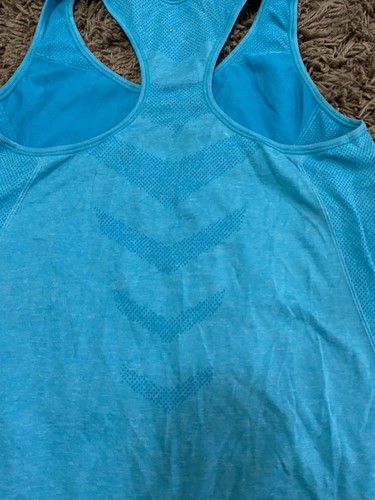 Old Navy Active Tank Top Womens Medium Go-Dry Sleeveless Gym Workout Athletic - Picture 15 of 15