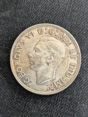 1939 CANADA Silver Dollar  Parliament Building 2 Available