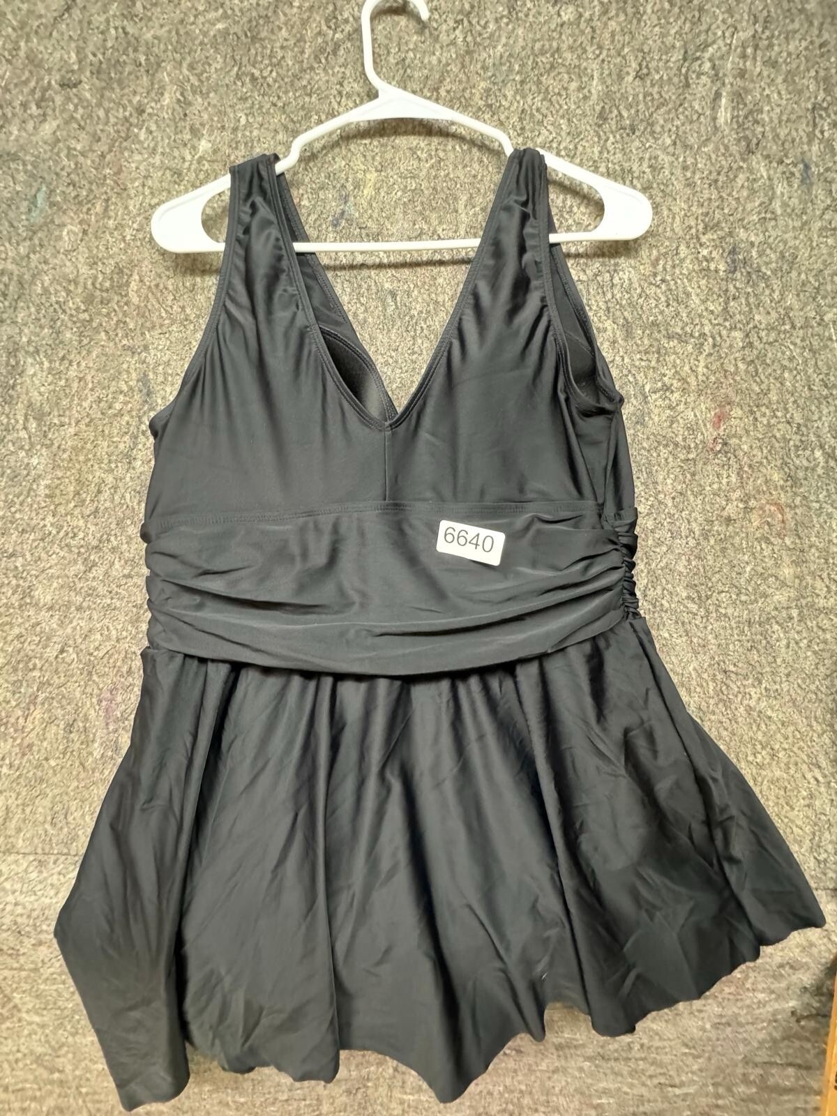 Torrid Swimsuit Women One Piece  Black Attached Skirt  Padded Size 2-image