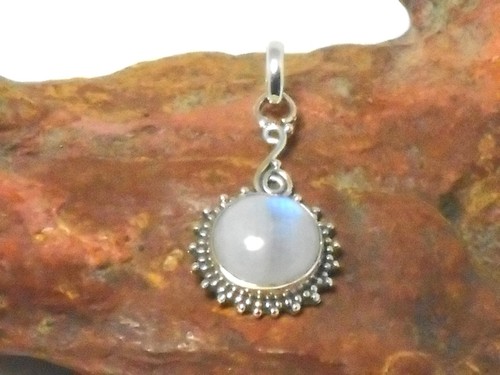 Fiery Round MOONSTONE Sterling Silver 925 Gemstone PENDANT - Gift Boxed! - Imagen 3 de 6