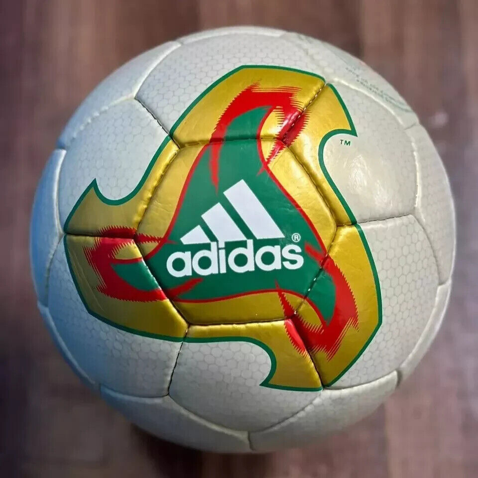 New Adidas Fevernova 2002 FIFA World Cup Official Soccer New Adidas Fevernova 2002 FIFA World Cup Official Soccer