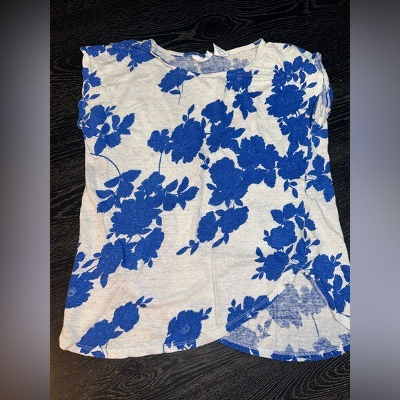 Asymmetrical Hem Blue Floral Short Sleeve Blouse - Size Medium
