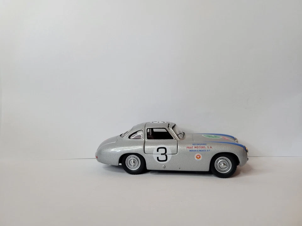 Coche de carreras Hongwell Mercedes-Benz 300SL ala de gaviota fundido a presión coche modelo de juguete #3 Foto 3 de 4