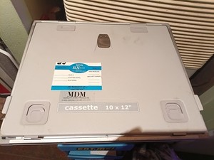 MDM RxBlue Rare Earth X-Ray Intensifying Screen Cassette 10"x12" with lead block