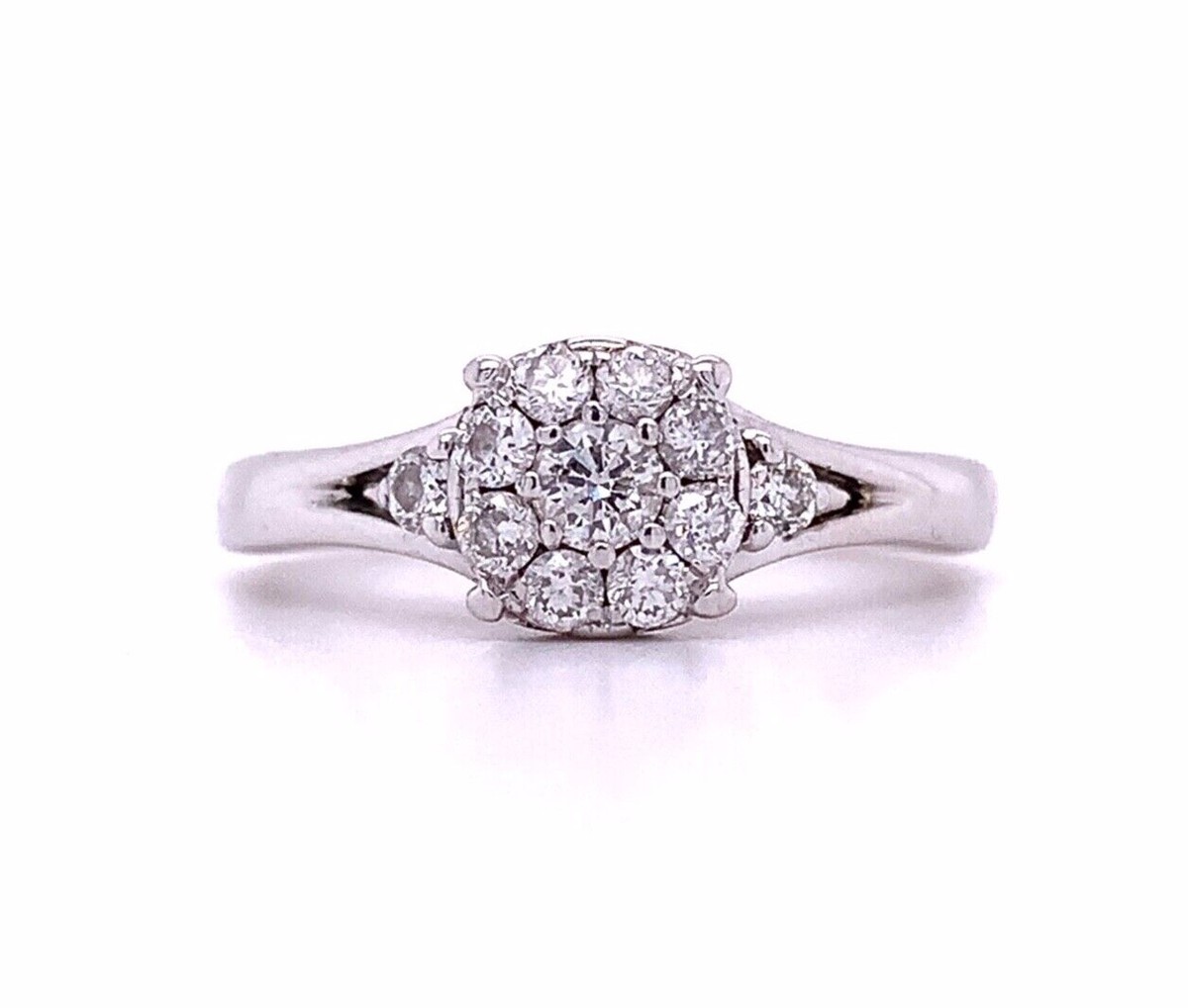 14k White Gold Diamond Round Halo Cluster Engagement Ring 14k White Gold Diamond Round Halo Cluster Engagement Ring