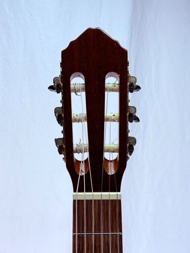 Lucero LFB250SCE Thinline Electric Classical Guitar Natural (PB1027861) - Picture 4 of 12