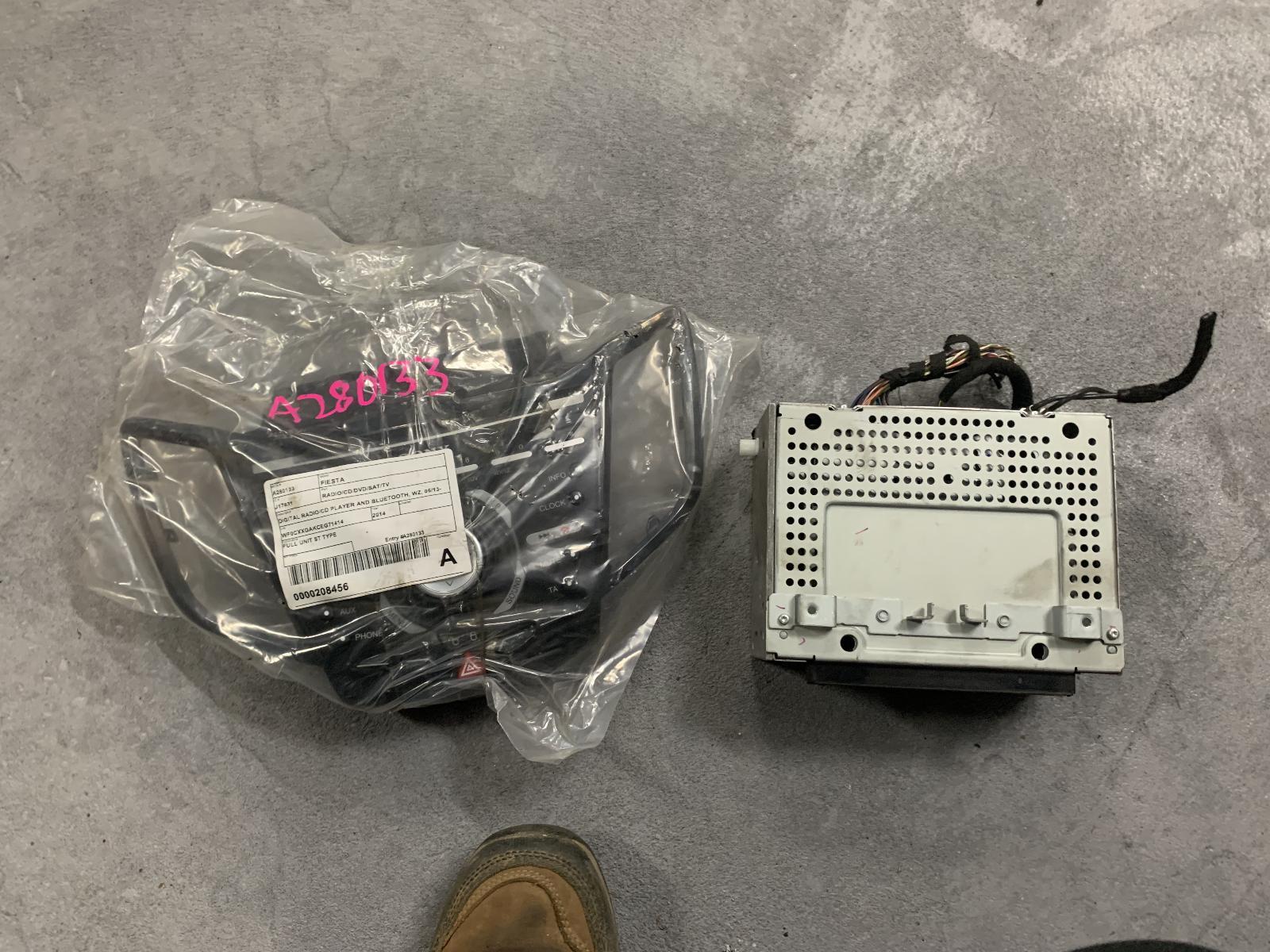 FORD FIESTA STEREO DASH RADIO CONTROL PANEL/ UNIT, SONY AUDIO E1BT ...