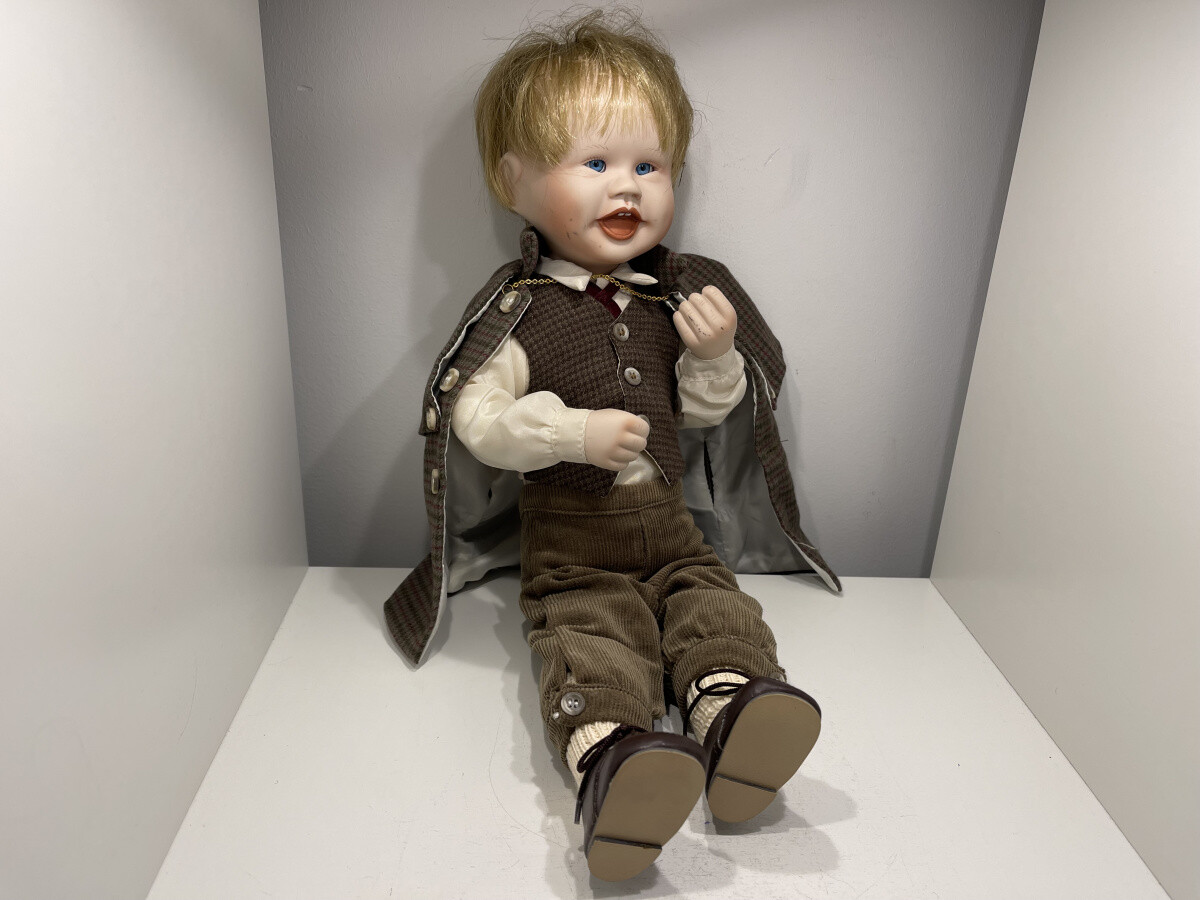 * antique doll ୨୧ ストローハットの ペグドールさん antique doll ୨୧ ストローハットの ペグドールさん ✨IT'S A