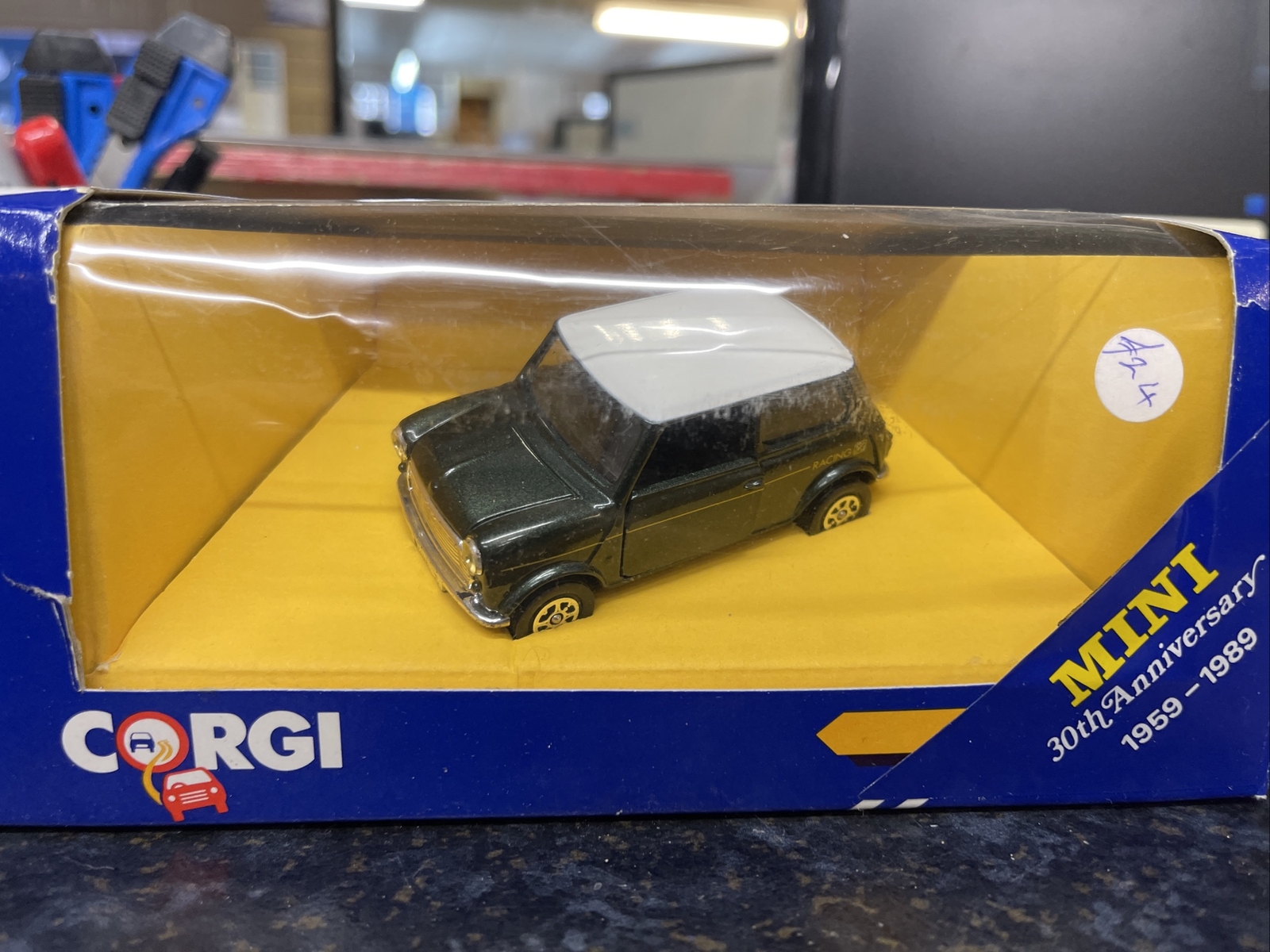 Corgi C330/5; BL/Rover Mini 30; Racing Green