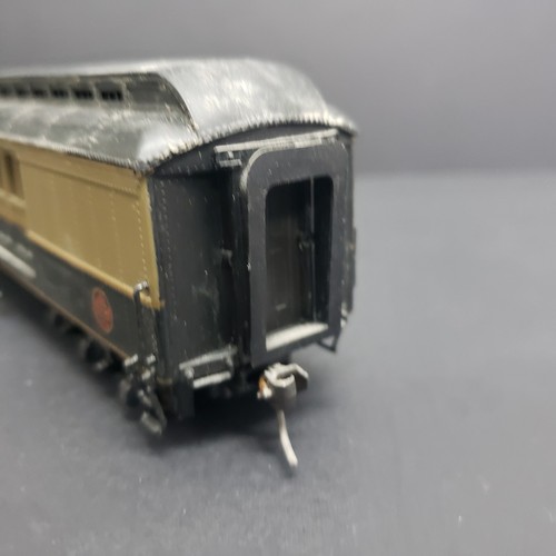 Walthers 932-10549 HO Heavyweight ACF 70 Baggage car  9238 Canadian National C34 - Picture 8 of 18