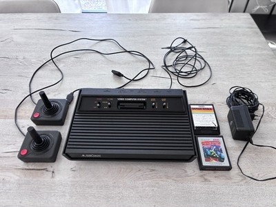 Atari 2600 Darth Vader CX-2600 AP PAL + 2 Joysticks + 2 Spiele getestet /Sammler