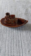 DARTMOUTH DEVON POTTERY TUG BOAT BROWN TRAWLER ORNAMENT -200