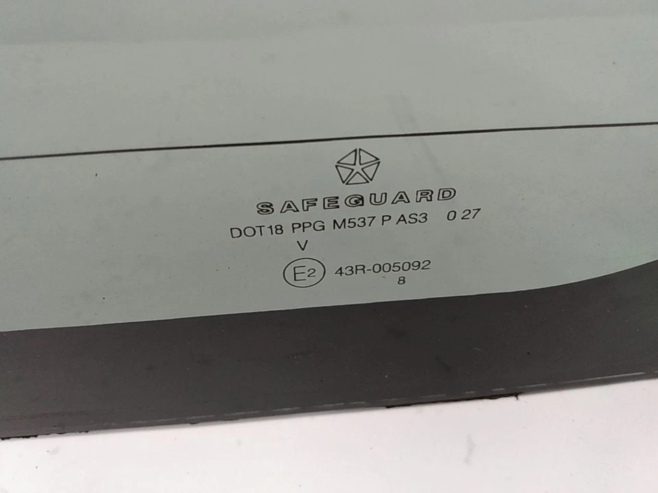 Jeep Cherokee XJ Rear Back Tailgate Liftgate Glass With Privacy Tint Fits 97-01 Foto 4 de 4