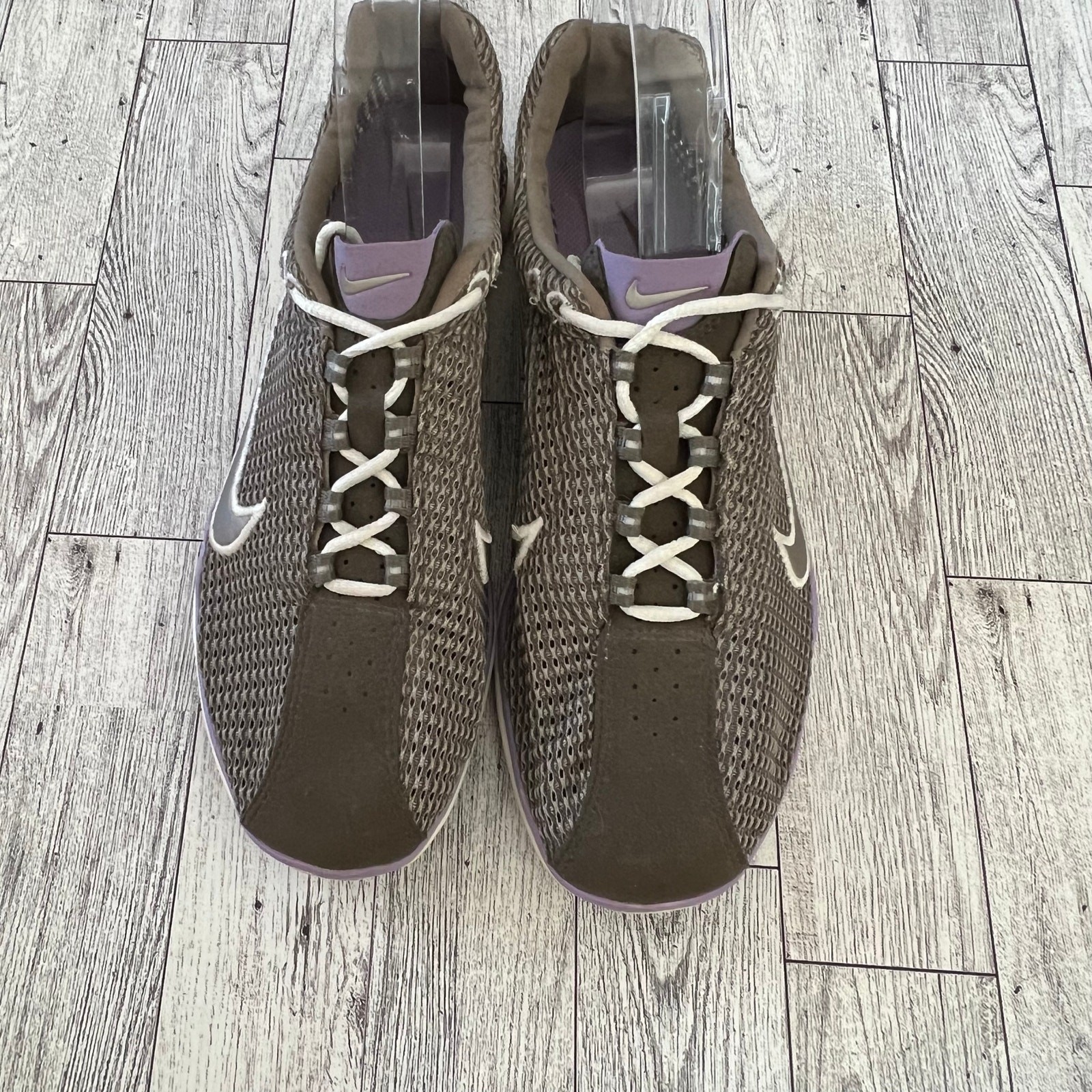 Nike Dayfly Ultralight Mesh Training Running Shoe Women’s 7.5 Gray Athleisure thumbnail 2