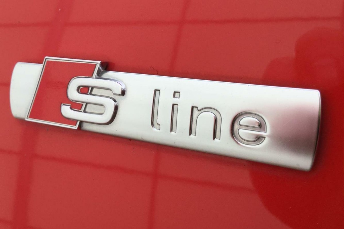 KIT 5 PZ S-Line Satinato Per Audi Adesivo Logo Badge Fregio