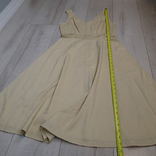 J. CREW pleated cream sleeveless shift dress Size 4 v neck vtg - Picture 13 of 16