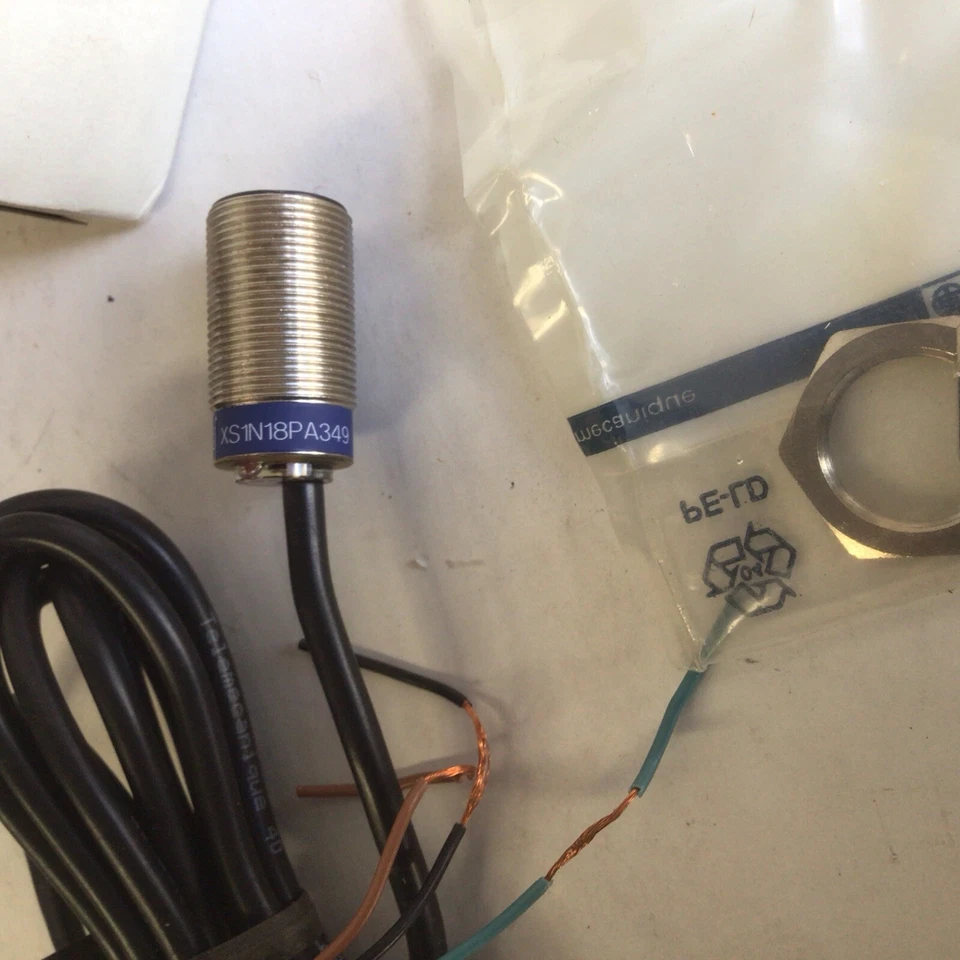 Telemecanique XS1N18PA349 Proximity Sensor - Image 2 of 4