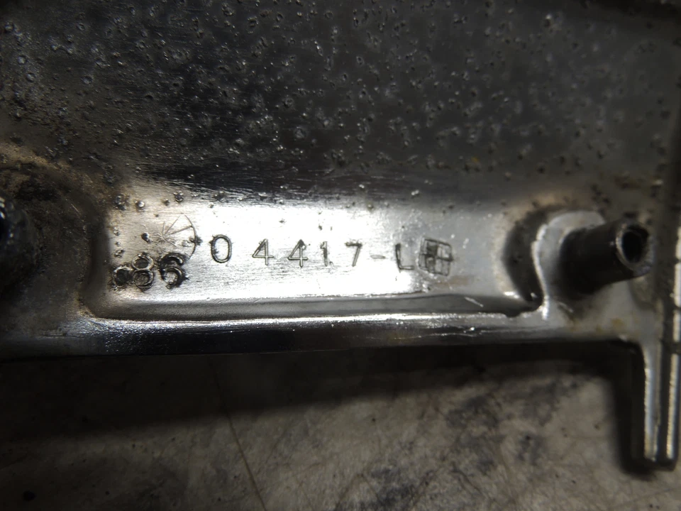 Chevrolet Vega LH 1974 1975 exterior acabado cromado termina en 04417, picado Foto 3 de 3