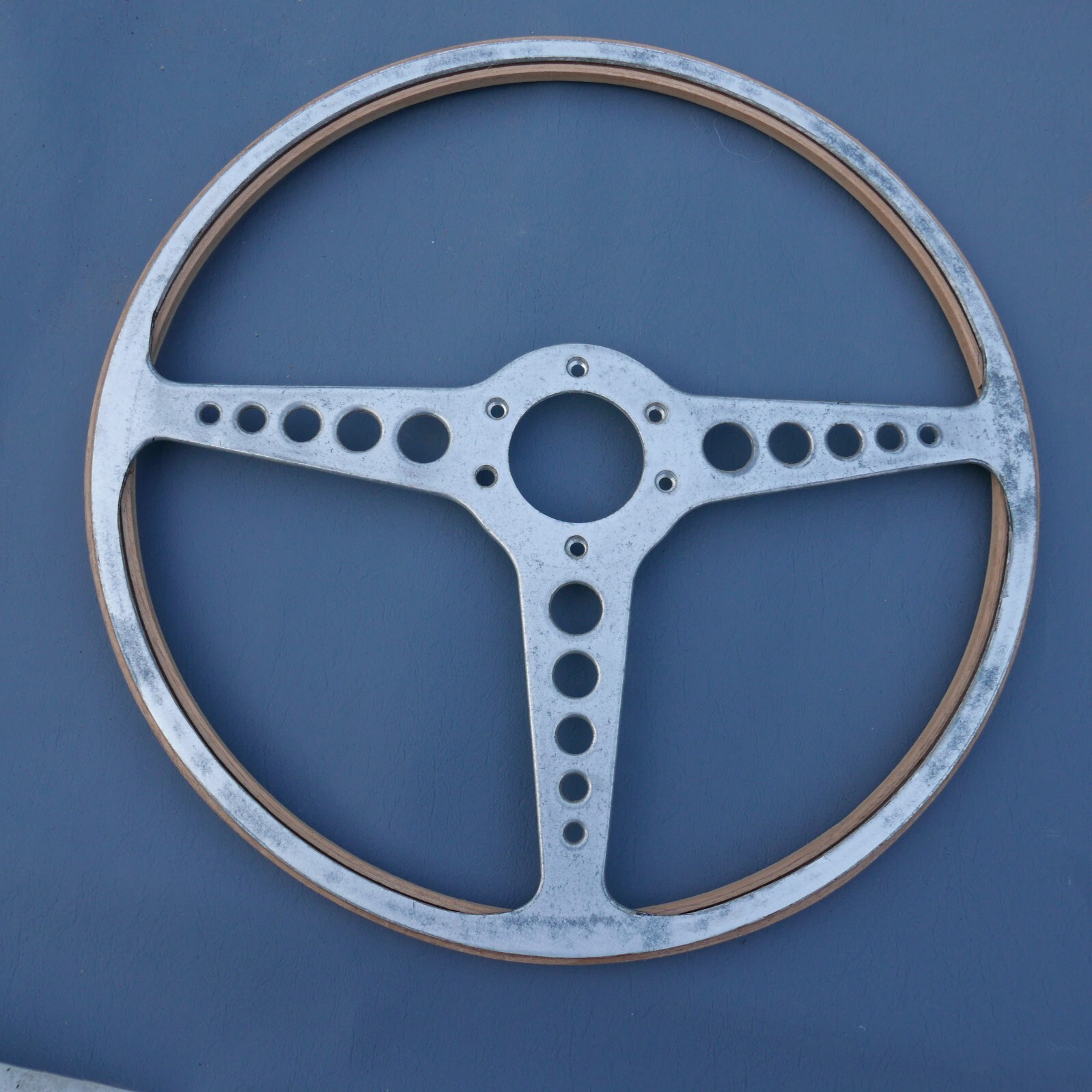 JAGUAR E TYPE NEW STEERING WHEEL WOODRIM KIT TO REFURB AN ORIGINAL