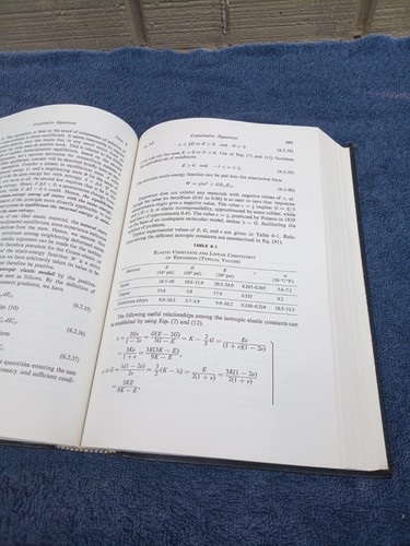 Introduction to the Mechanics of a Continuous Medium 1969 HC Lawrence Malvern - Picture 7 of 9