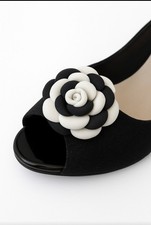Handgefertigte Blumen aus Leder zum Dekorieren von Schuhen - Handarbeit