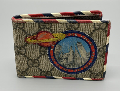 Authentic Gucci Courrier GG Supreme Bi-Fold Wallet   473908   Blind for Love