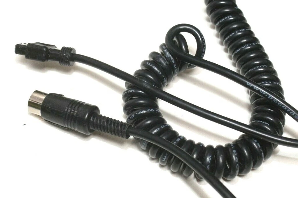 QUANTUM TURBO BATTERY TO CANON FLASH CONNECTOR CORD--MODEL CZ - Image 2 of 4