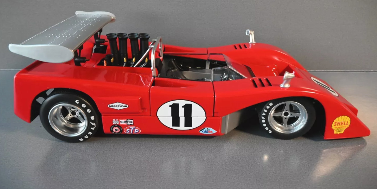 Mclaren w/Chevrolet 55Chevy57 Corvette V8 Engine1:18SCALE1966MODEL1957 1963 1967