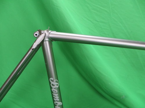 Bomber Pro NJS Keirin Frame Set Ingranaggio Fisso Singola Velocità Pista Spedizione Gratuita 52cm - Foto 12 di 18