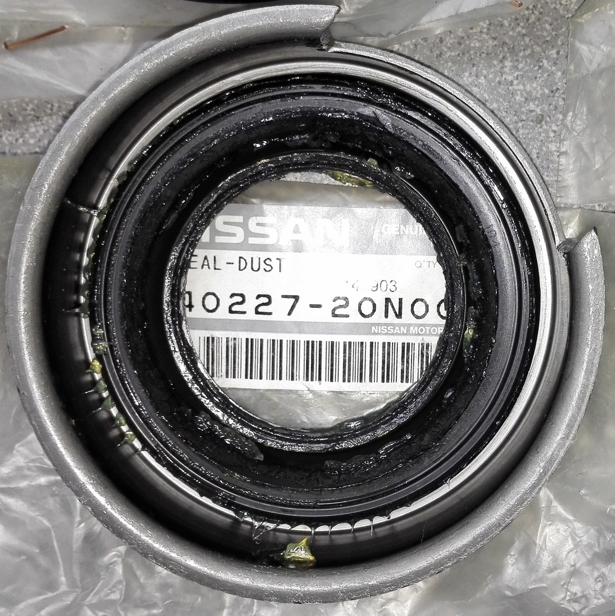 4022720N00 Nissan Seal-oil, inner drive shaft 4022720N00, New